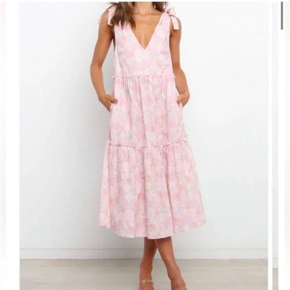 Petal & Pup Dresses & Skirts - Petal‎ & Pup Eranda Pink Floral Dress NWT